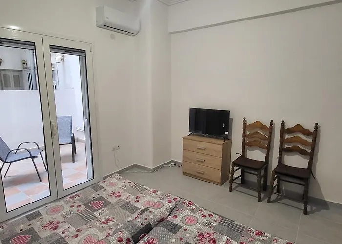 Koliatsou 85 Korinthos